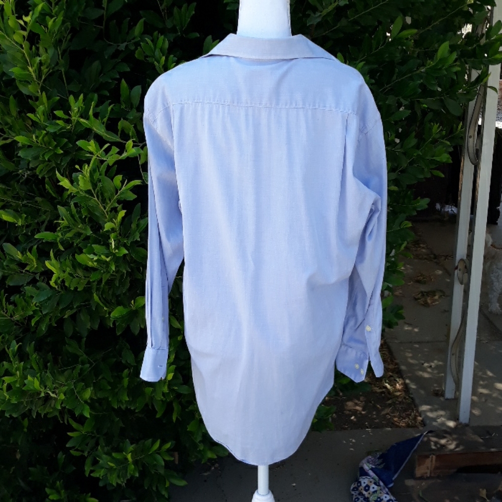 Unisex Neiman Marcus dress shirt - Picture 3 of 4